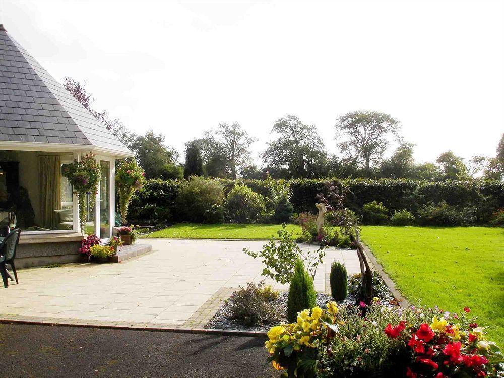 Country Garden House Holiday Homes แบลลีย์มันนี ภายนอก รูปภาพ