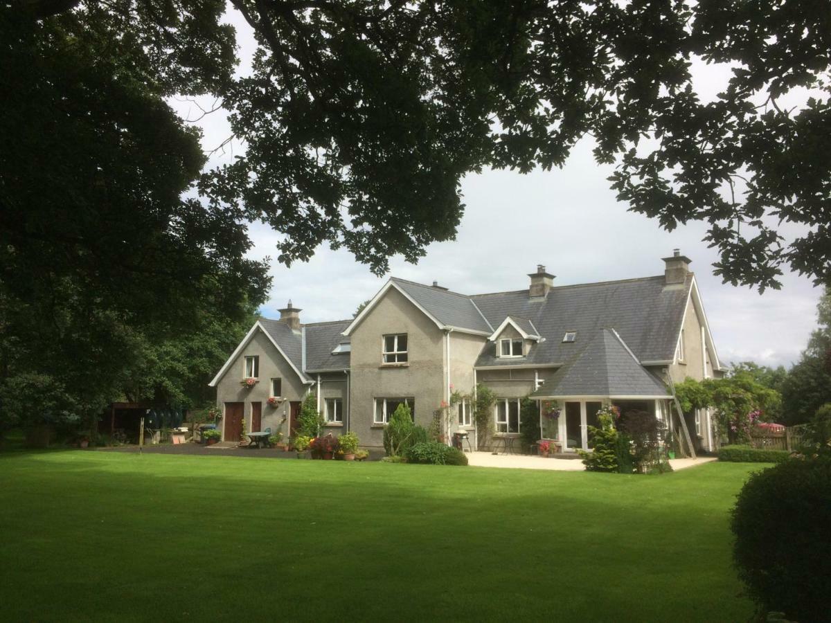 Country Garden House Holiday Homes แบลลีย์มันนี ภายนอก รูปภาพ