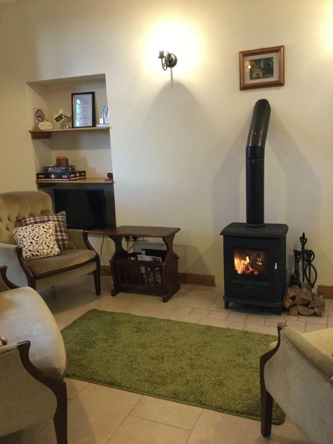Country Garden House Holiday Homes แบลลีย์มันนี ภายนอก รูปภาพ